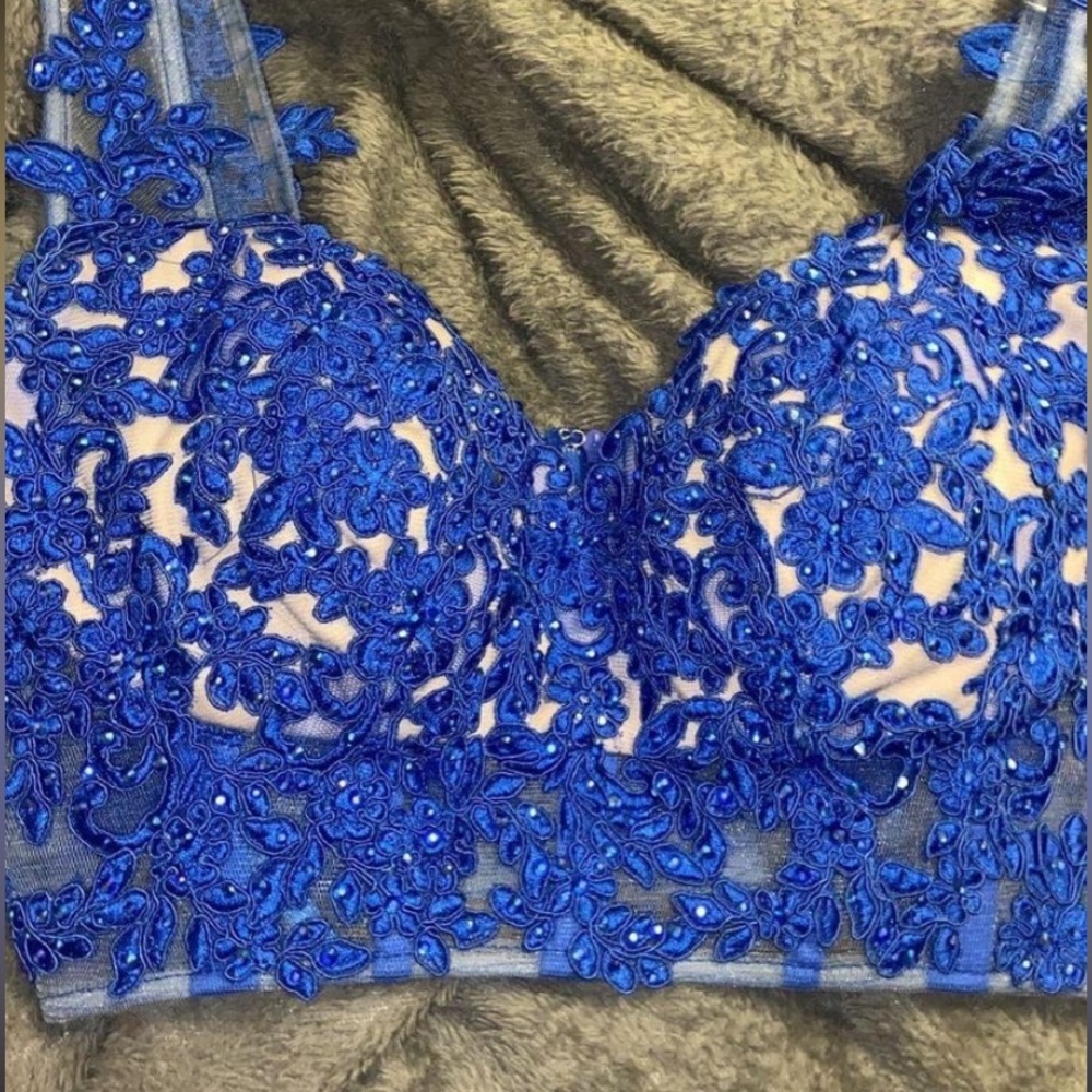 Blue and tan lace crop top